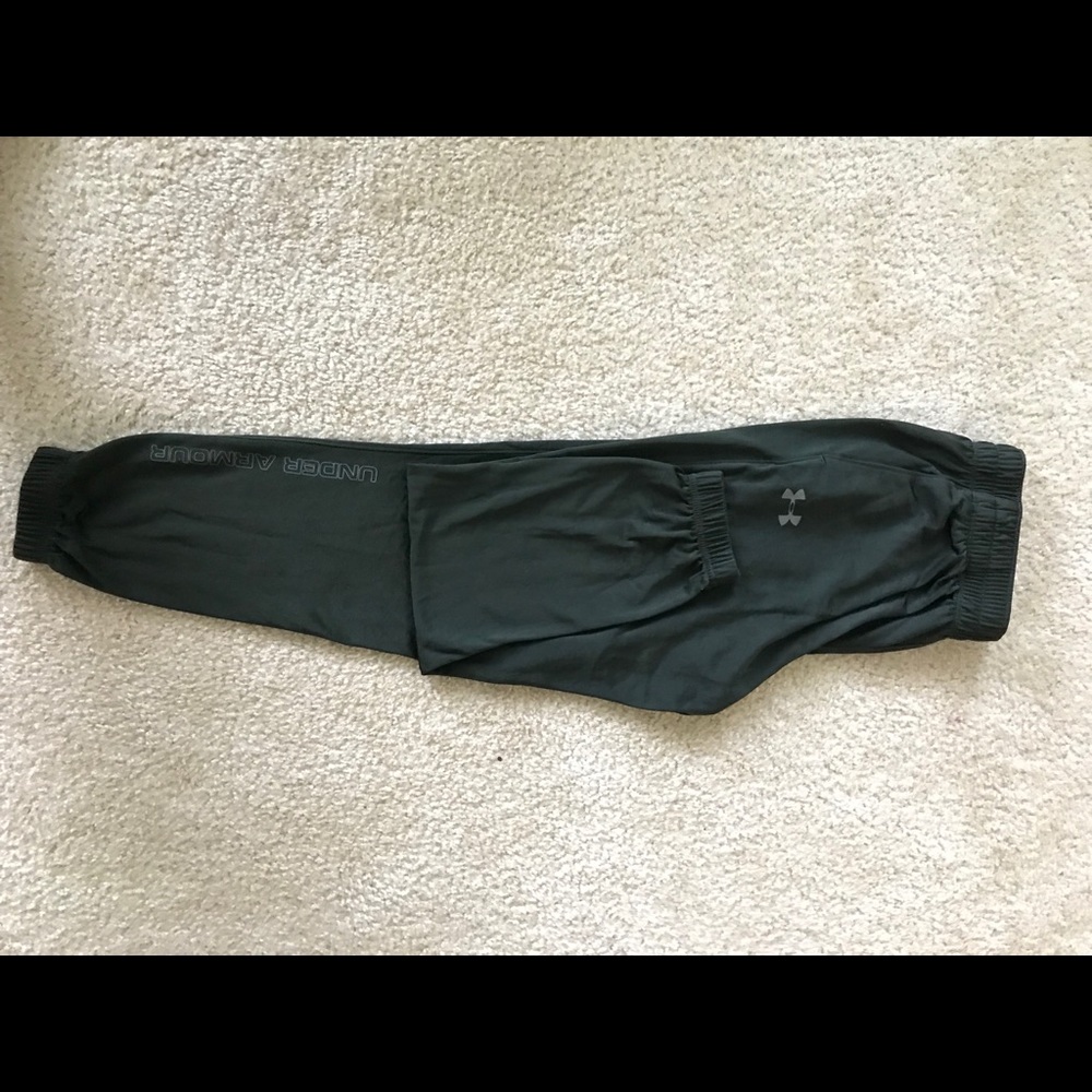 Under armor jogger type training